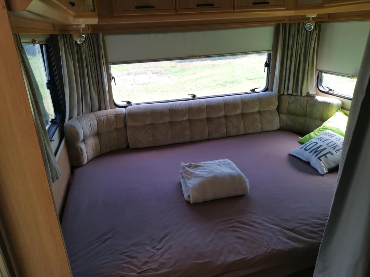 Large Camper In The Olive Grove Hotel Banjole Eksteriør billede